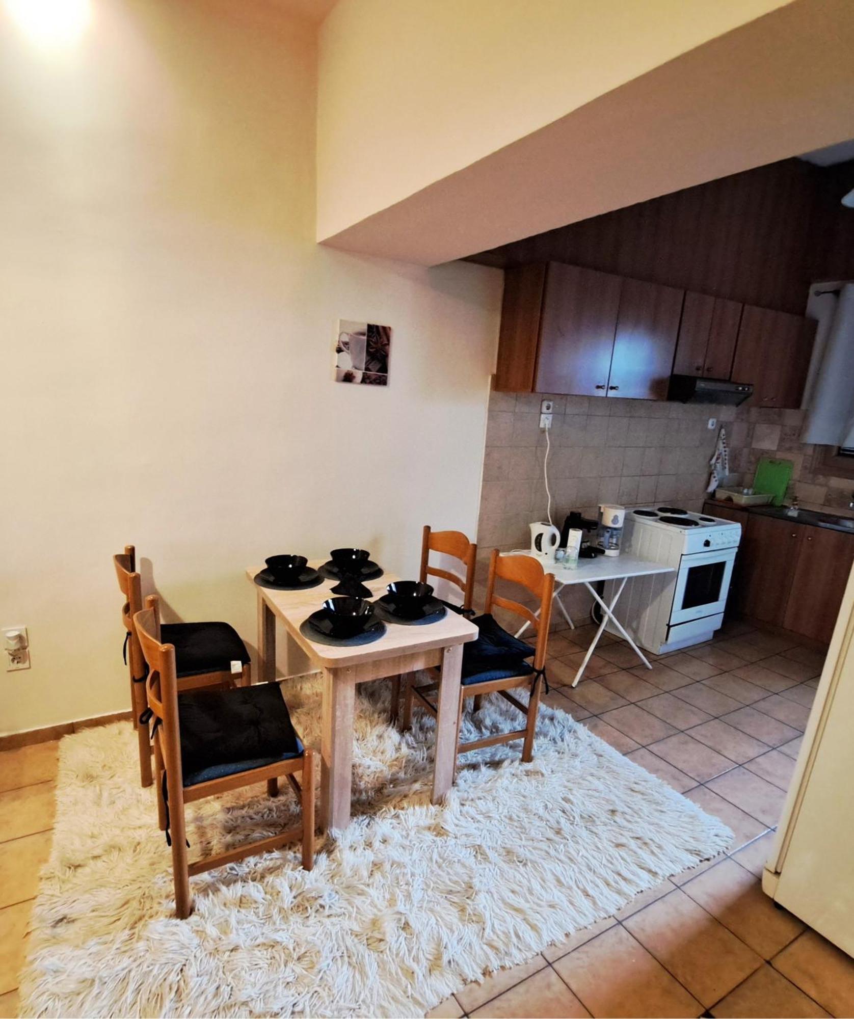 House With Yard Subway 5Min Walk Apartment Atena Exterior foto